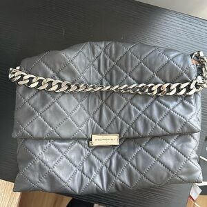 Stella McCartney quilted bag. Gun metal gray, chain link strap